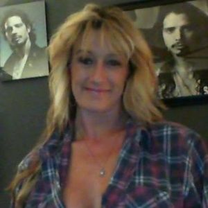 Meet your Posher, Dana